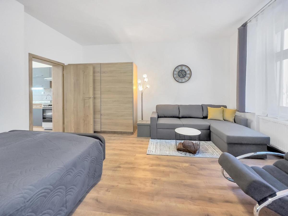 Apartment Lukas 2 كارلوفي فاري المظهر الخارجي الصورة