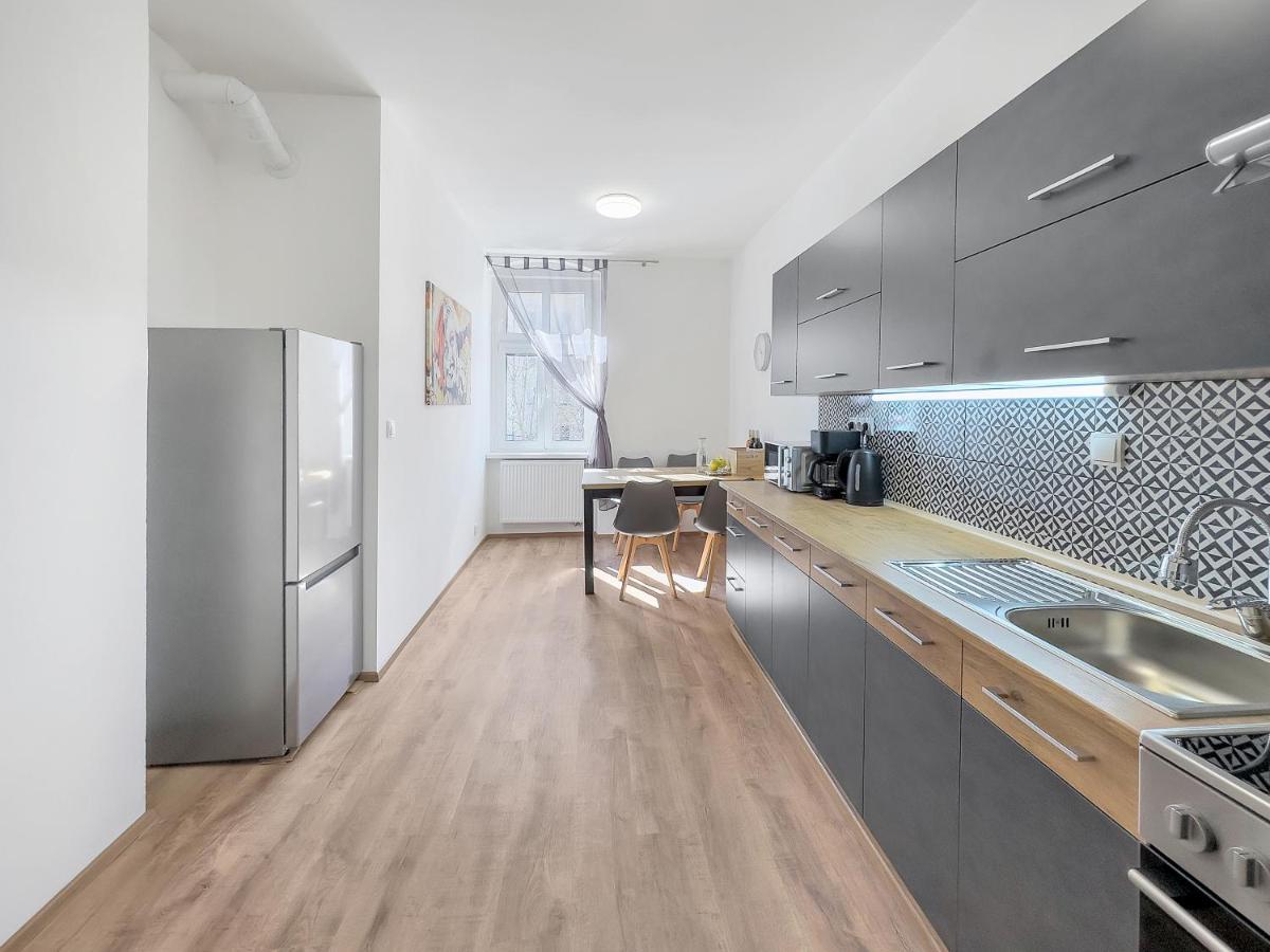 Apartment Lukas 2 كارلوفي فاري المظهر الخارجي الصورة